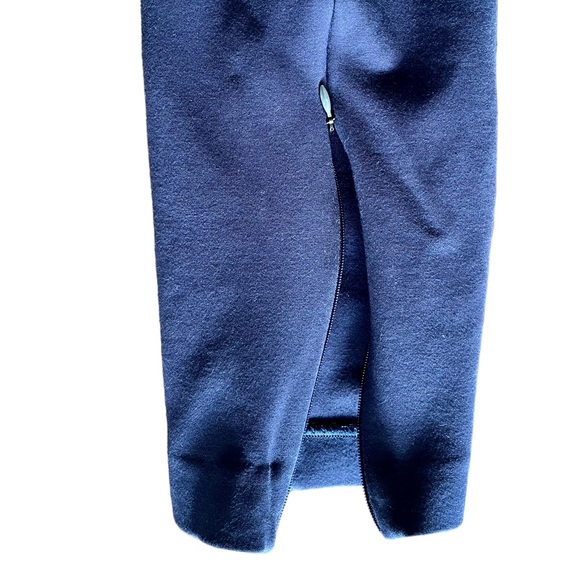 Good American Split Hem Scuba Pants - Picture 6 of 8